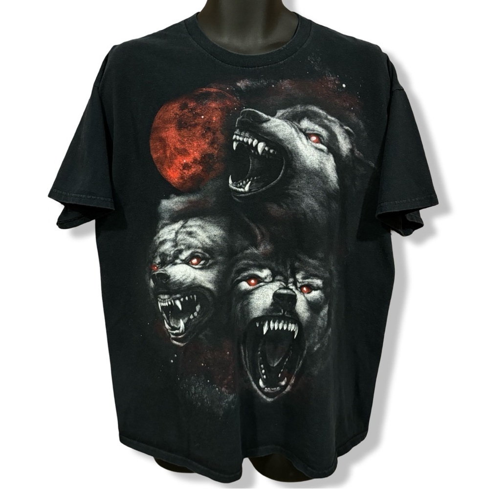 Vintage 00s Wolf T-Shirt